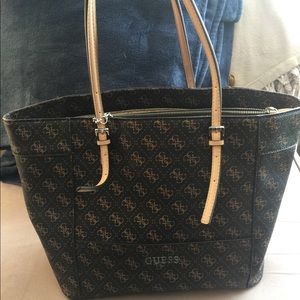 COPY - BRAND NEW Guess purse and wallet (Set)